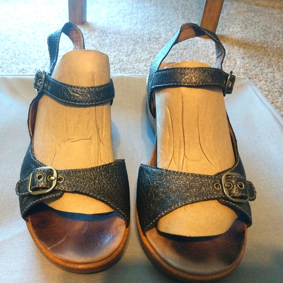 dansko joanie sandals